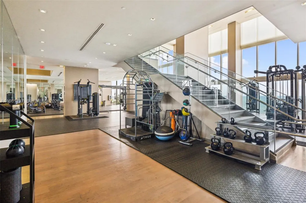 1830 S Ocean Dr #2904 Hallandale Beach, FL 33009