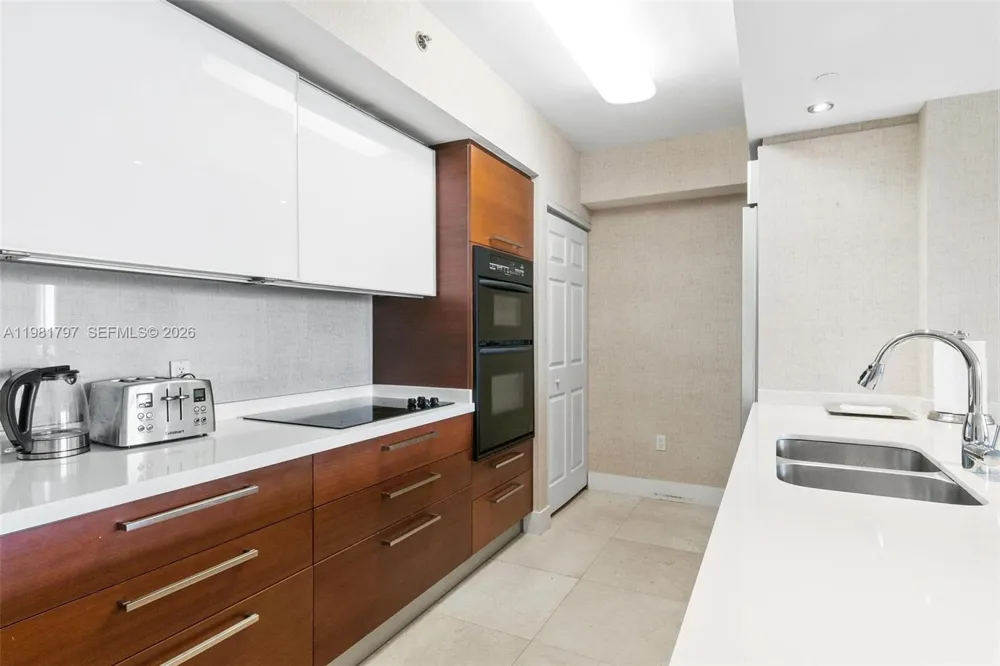 1830 S Ocean Dr #2904 Hallandale Beach, FL 33009