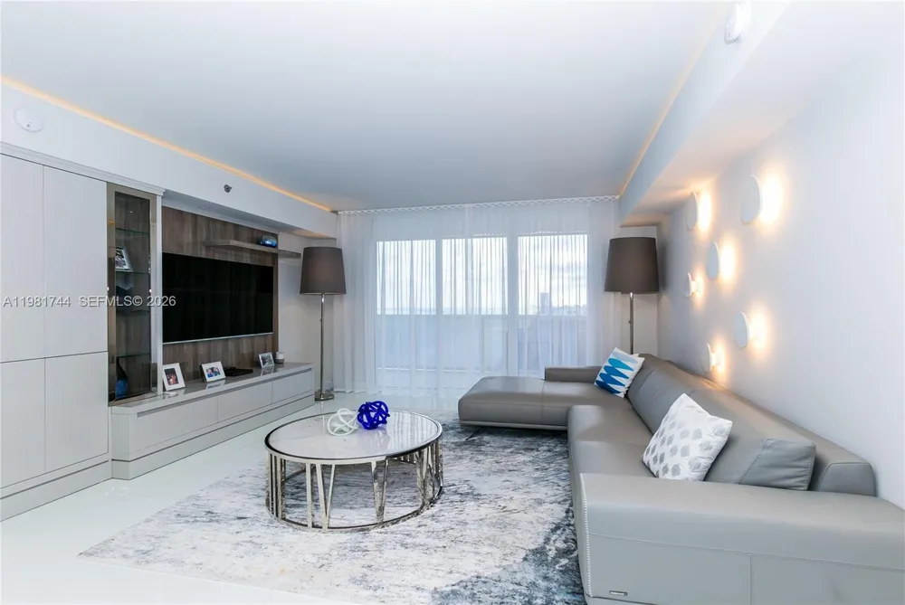 1830 S Ocean Dr #2903 Hallandale Beach, FL 33009