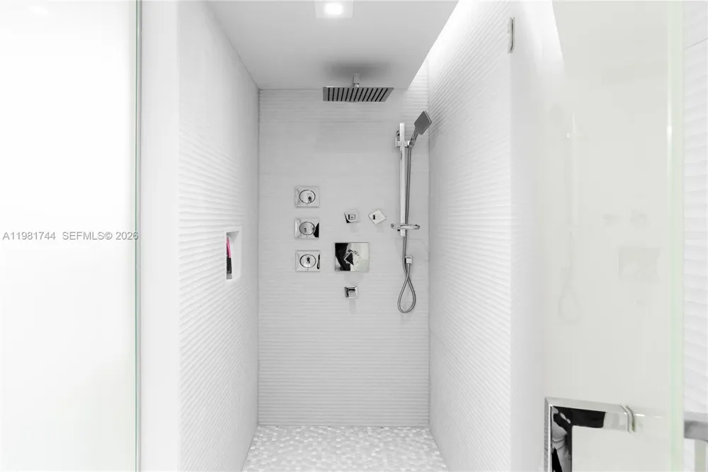 1830 S Ocean Dr #2903 Hallandale Beach, FL 33009