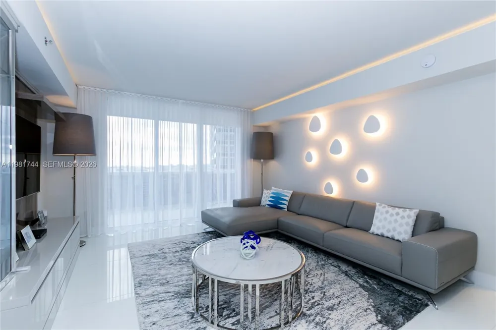 1830 S Ocean Dr #2903 Hallandale Beach, FL 33009