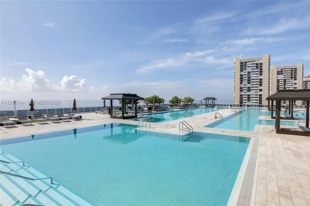1830 S Ocean Dr #2903 Hallandale Beach, FL 33009