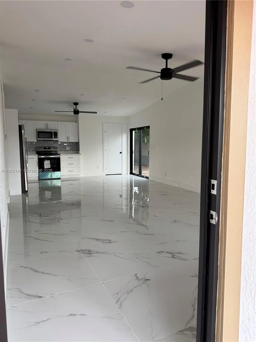 20819 NW 41st Ave Rd Miami Gardens, FL 33055