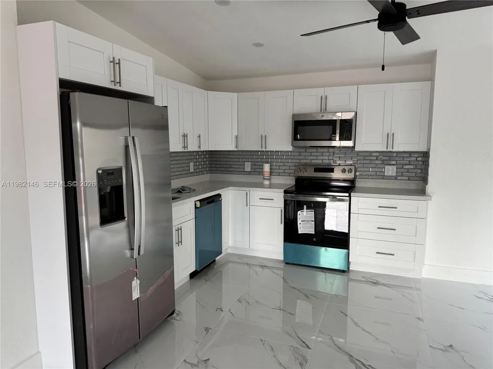 20819 NW 41st Ave Rd Miami Gardens, FL 33055