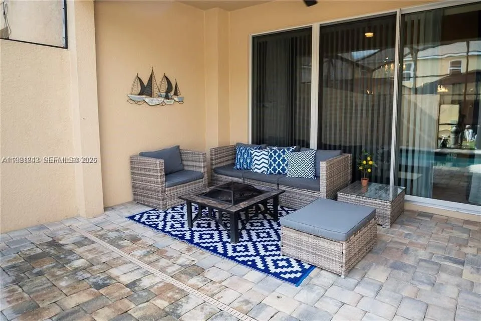 2183 Cooper Bell Pl Kissimmee, FL 34747
