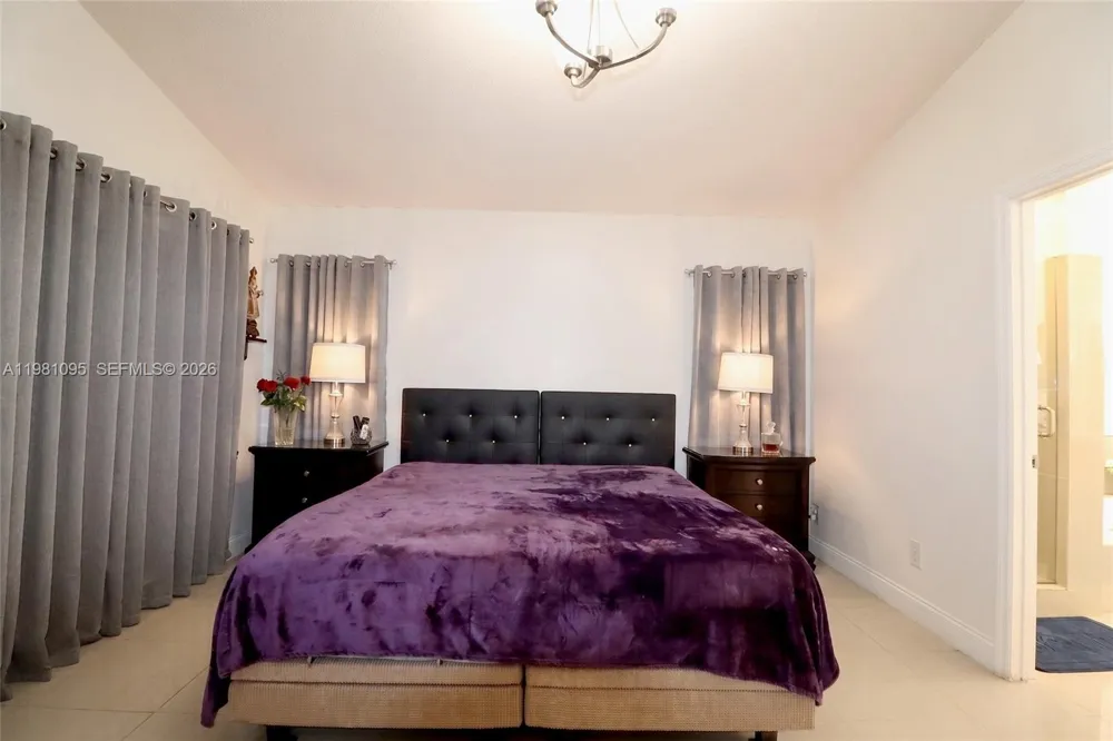 8070 SW 157th Pl Miami, FL 33193