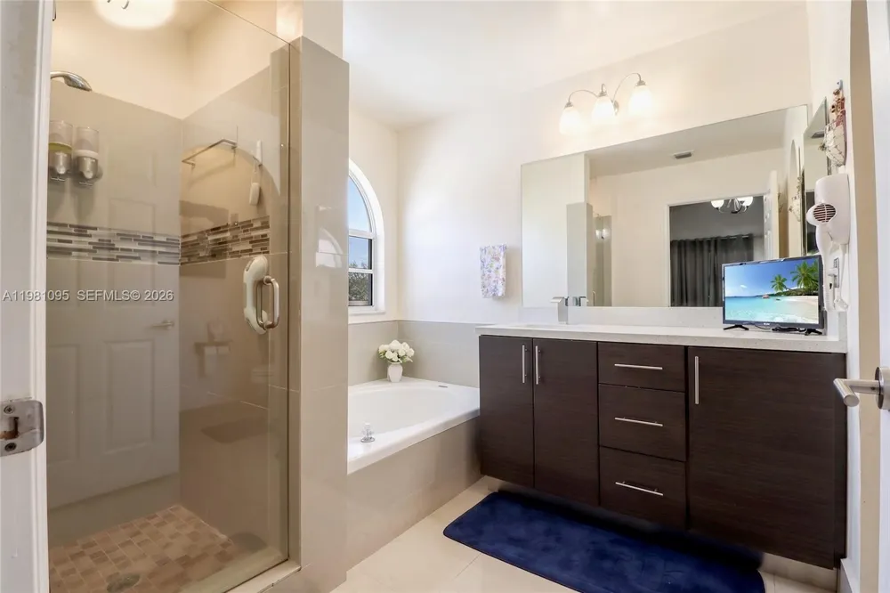 8070 SW 157th Pl Miami, FL 33193