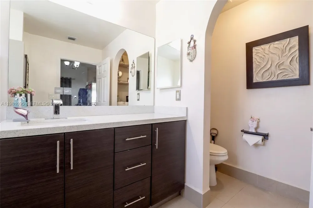 8070 SW 157th Pl Miami, FL 33193