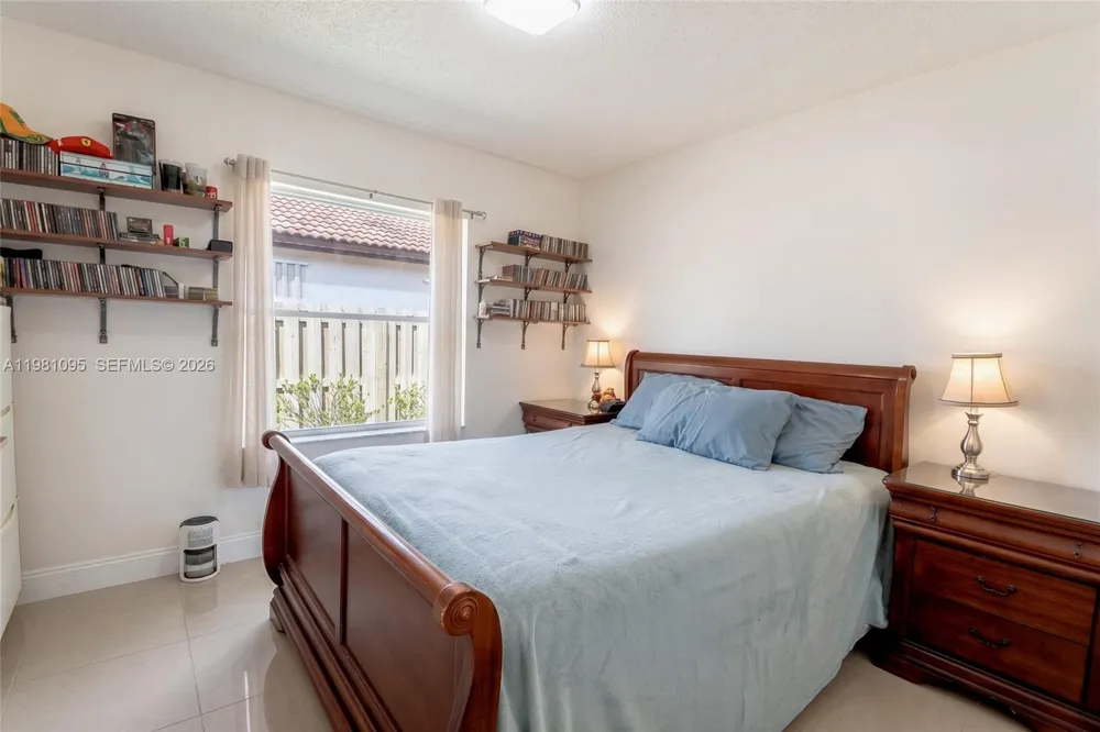 8070 SW 157th Pl Miami, FL 33193