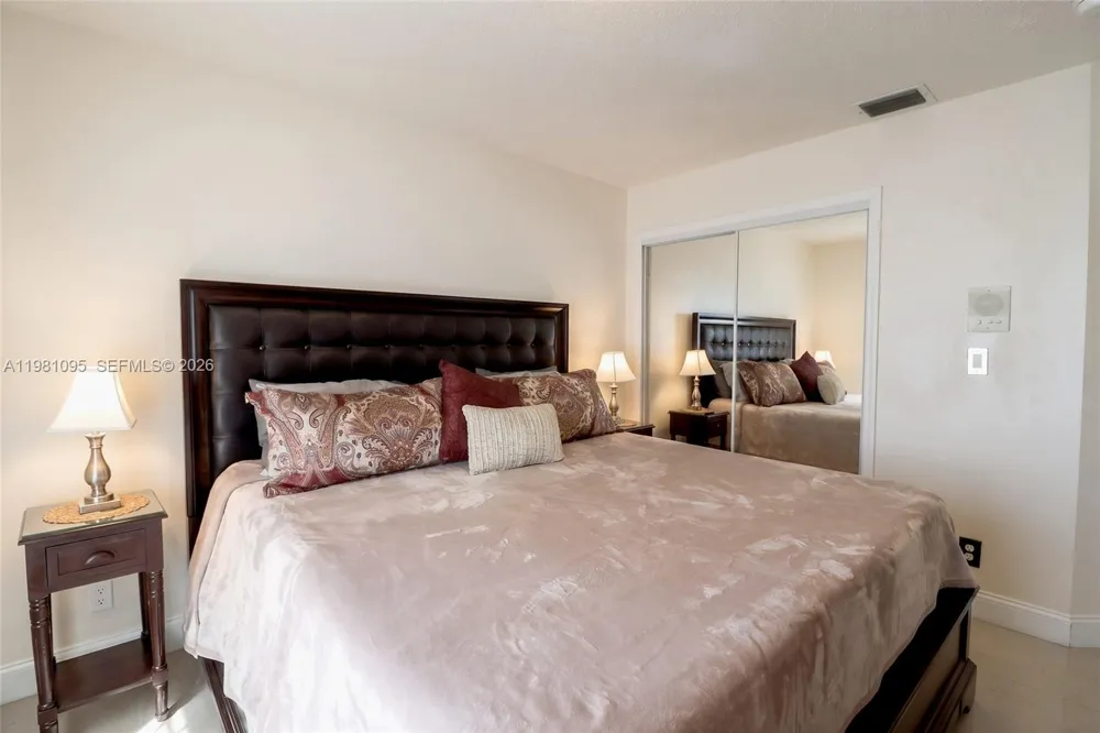 8070 SW 157th Pl Miami, FL 33193