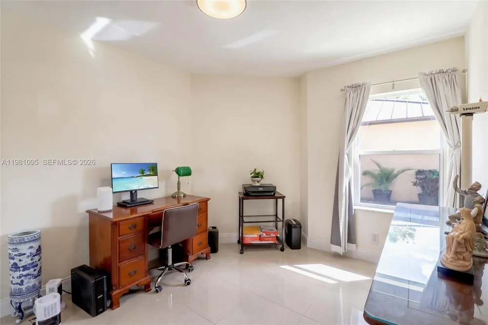 8070 SW 157th Pl Miami, FL 33193