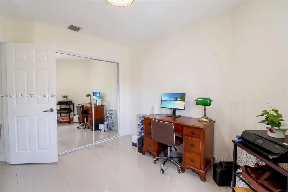 8070 SW 157th Pl Miami, FL 33193