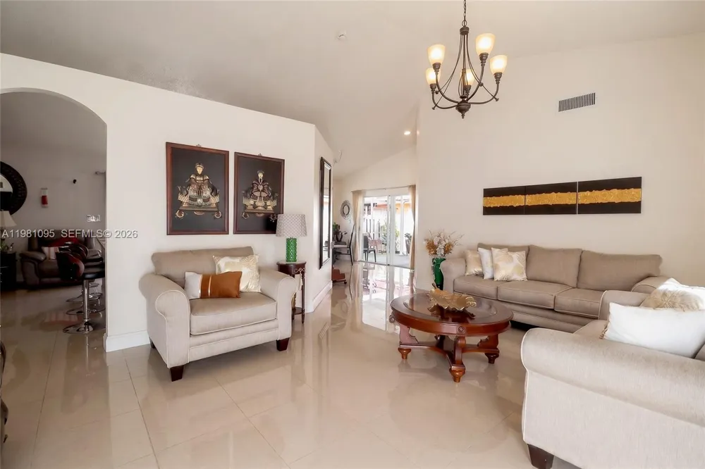 8070 SW 157th Pl Miami, FL 33193