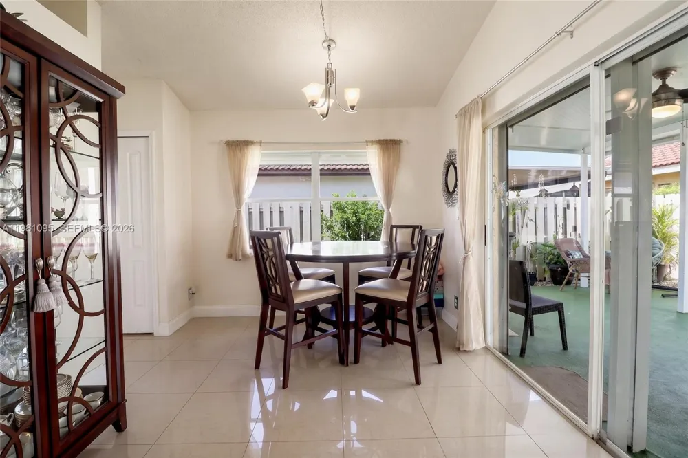 8070 SW 157th Pl Miami, FL 33193