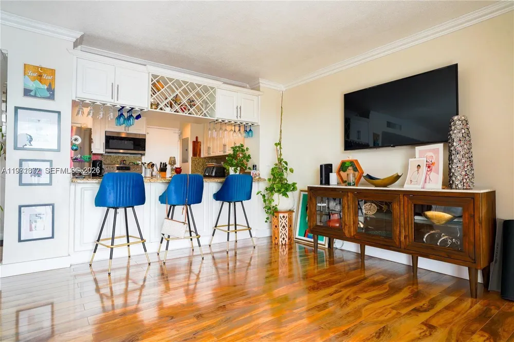 11111 Biscayne Blvd #20E Miami, FL 33181