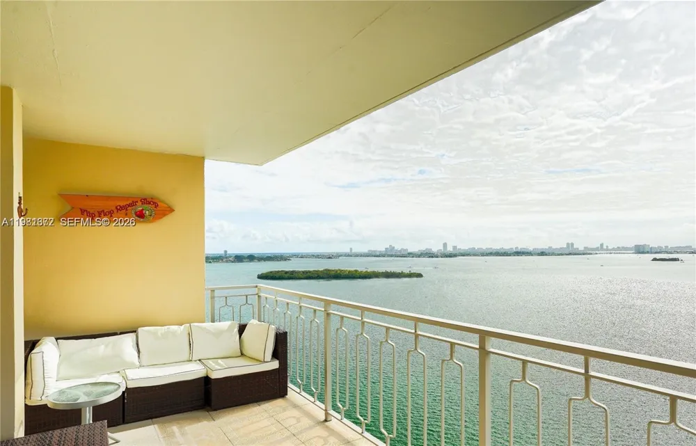 11111 Biscayne Blvd #20E Miami, FL 33181