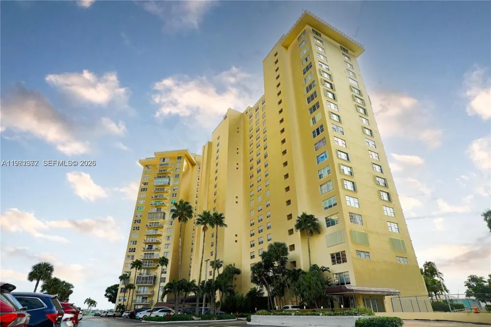 11111 Biscayne Blvd #20E Miami, FL 33181