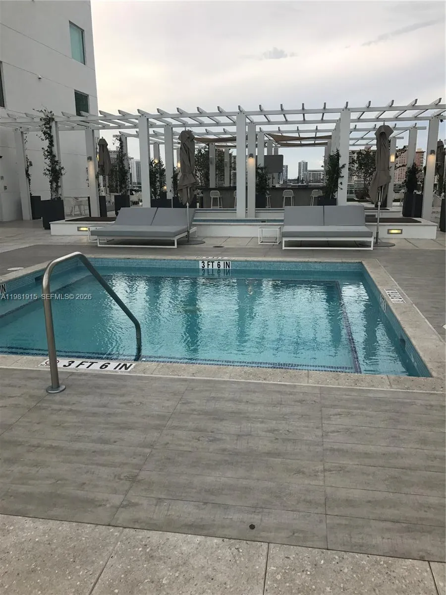 400 Sunny Isles Blvd #1701 Sunny Isles Beach, FL 33160