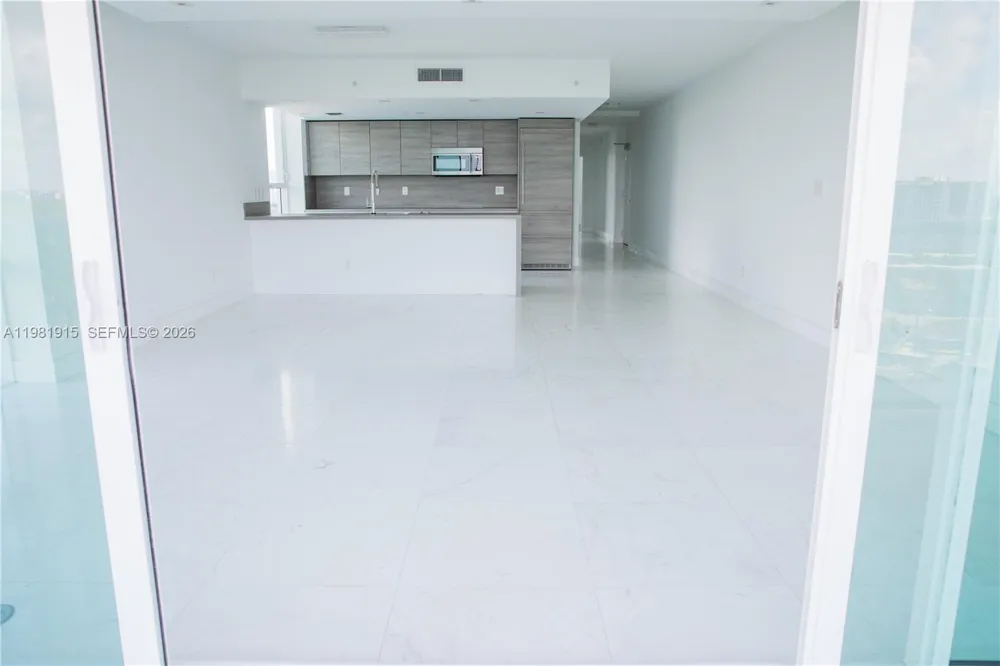 400 Sunny Isles Blvd #1701 Sunny Isles Beach, FL 33160