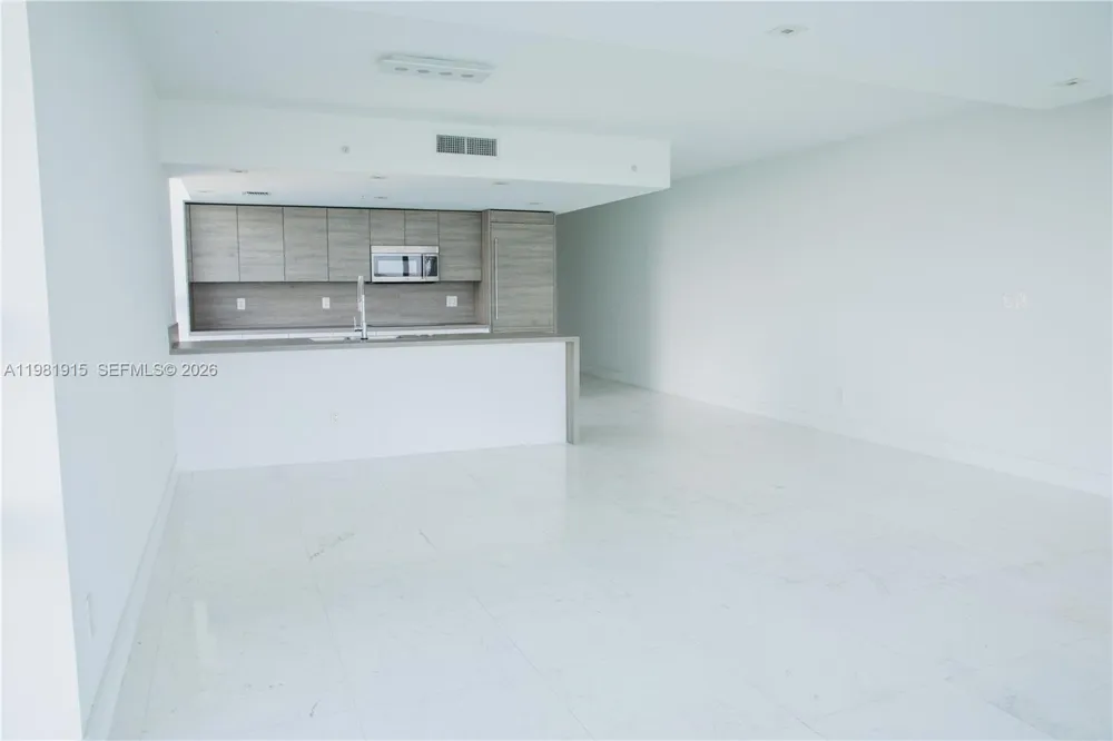 400 Sunny Isles Blvd #1701 Sunny Isles Beach, FL 33160