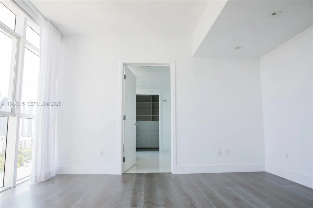 400 Sunny Isles Blvd #1701 Sunny Isles Beach, FL 33160