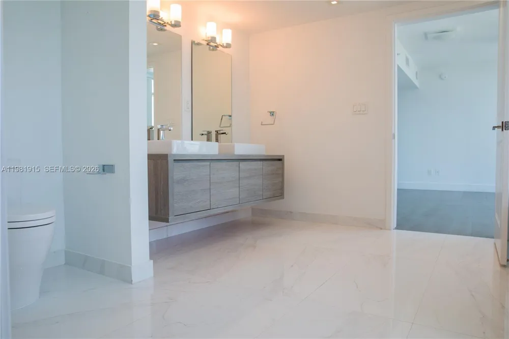 400 Sunny Isles Blvd #1701 Sunny Isles Beach, FL 33160