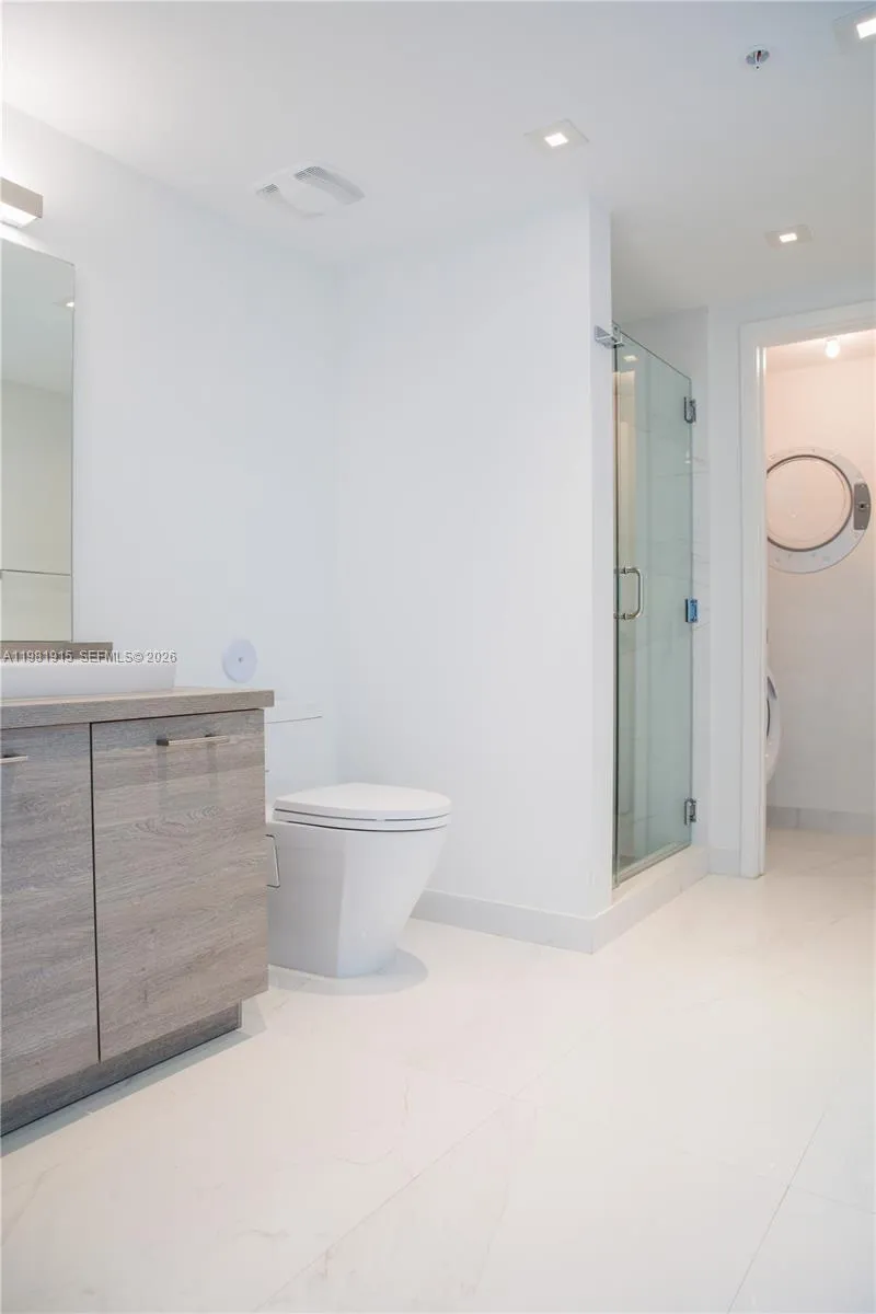 400 Sunny Isles Blvd #1701 Sunny Isles Beach, FL 33160