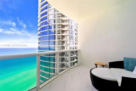 15811 Collins Ave #2606