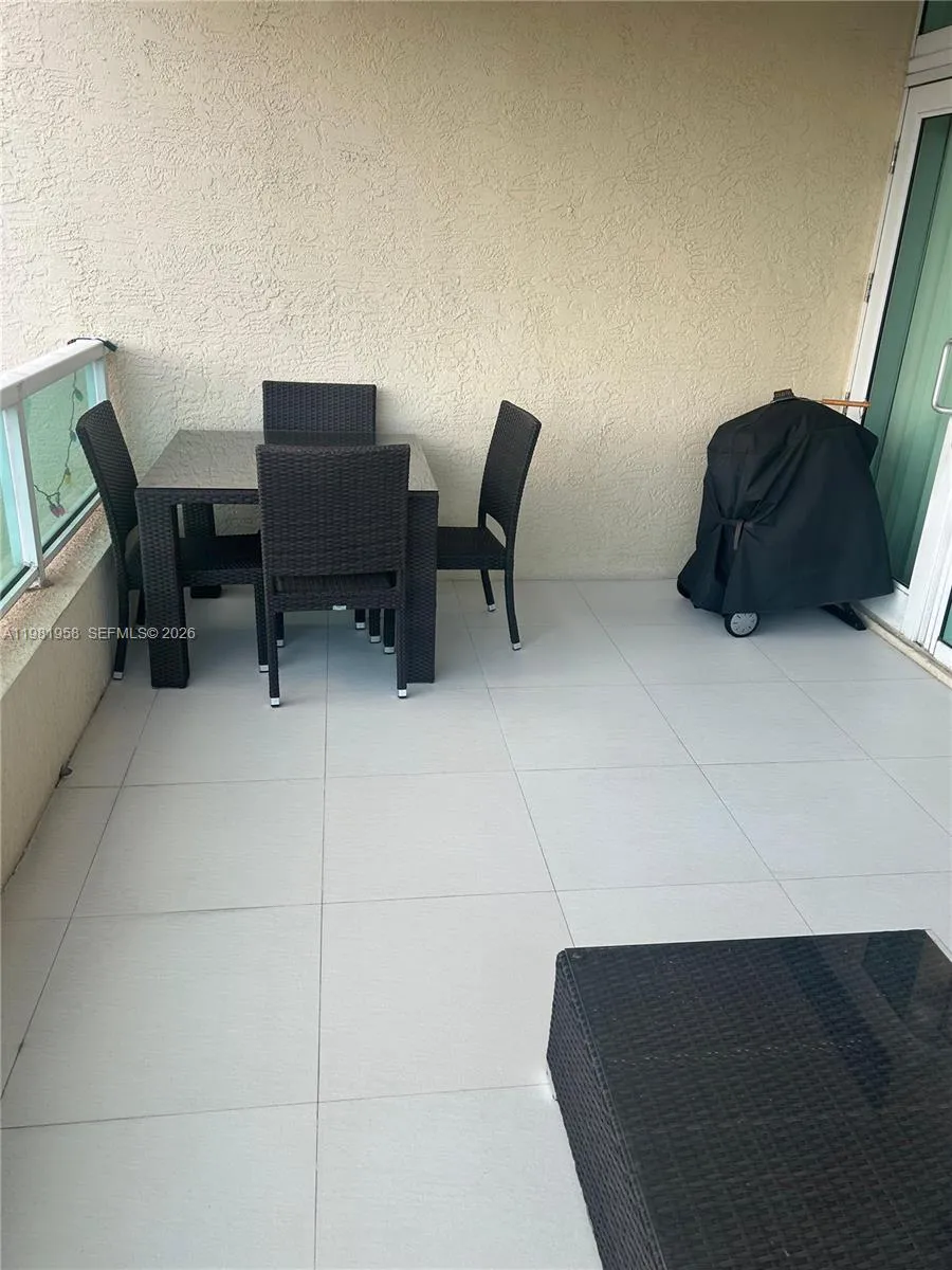 3340 NE 190th St #1407 Aventura, FL 33180