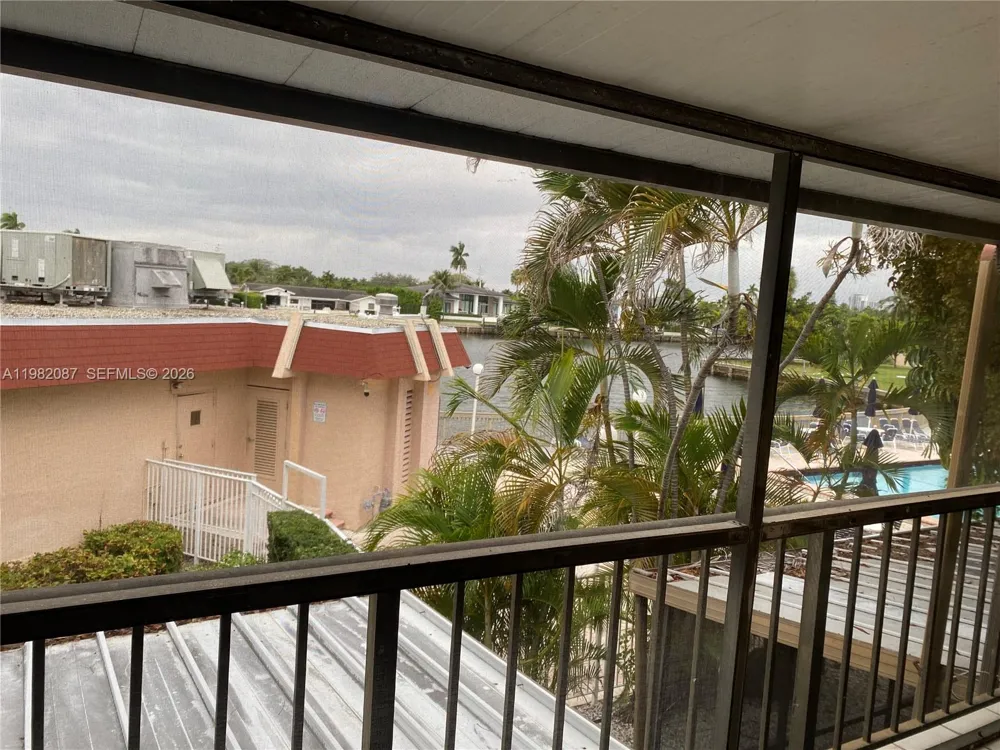 1951 Atlantic Shores Blvd #20 Hallandale Beach, FL 33009