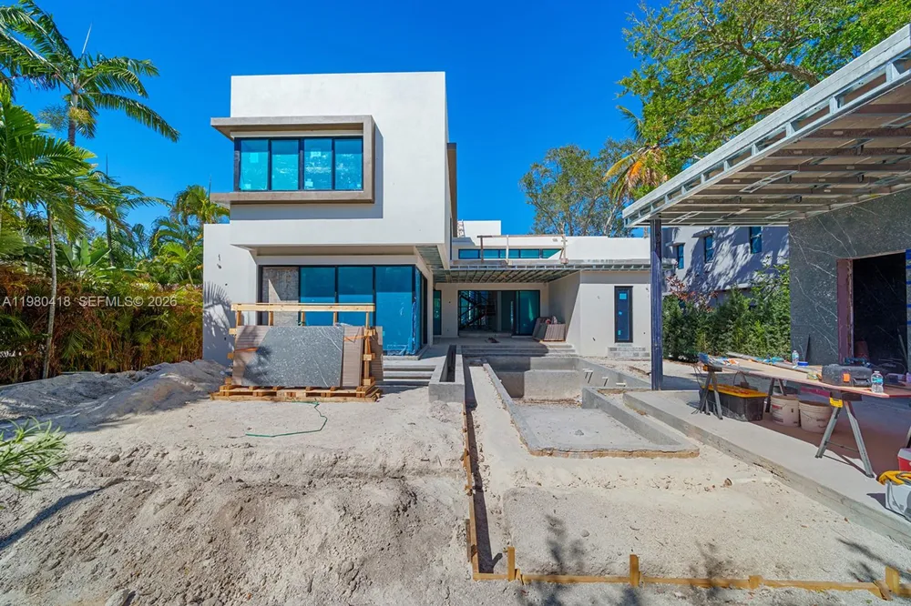 820 NE 111th St Biscayne Park, FL 33161