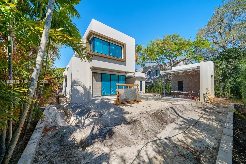 820 NE 111th St Biscayne Park, FL 33161