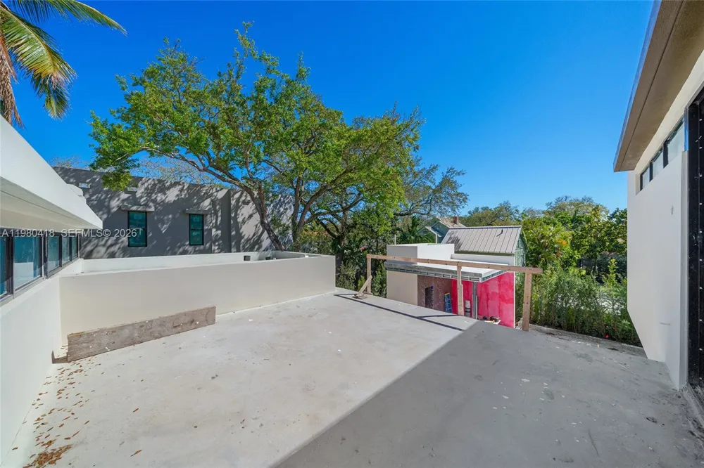 820 NE 111th St Biscayne Park, FL 33161