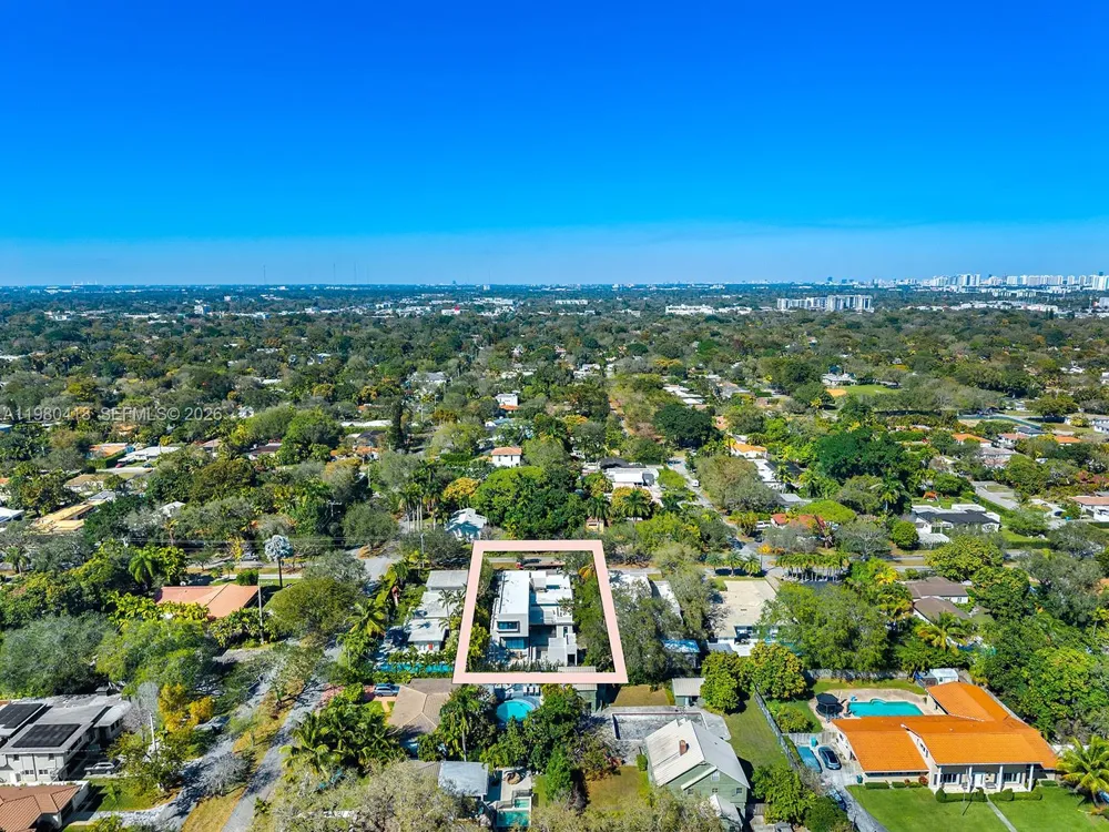 820 NE 111th St Biscayne Park, FL 33161