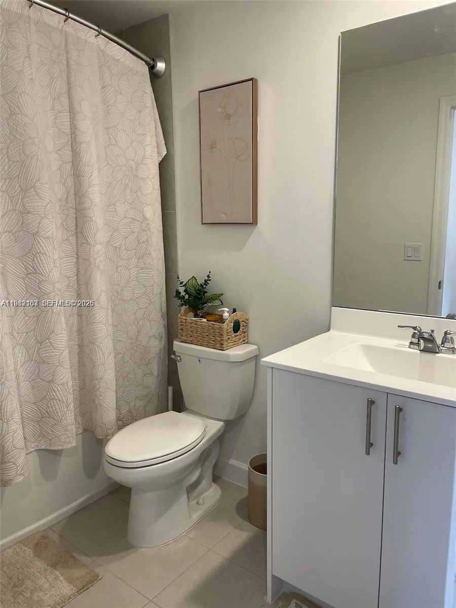 5000 SW 37th St Pembroke Park, FL 33023