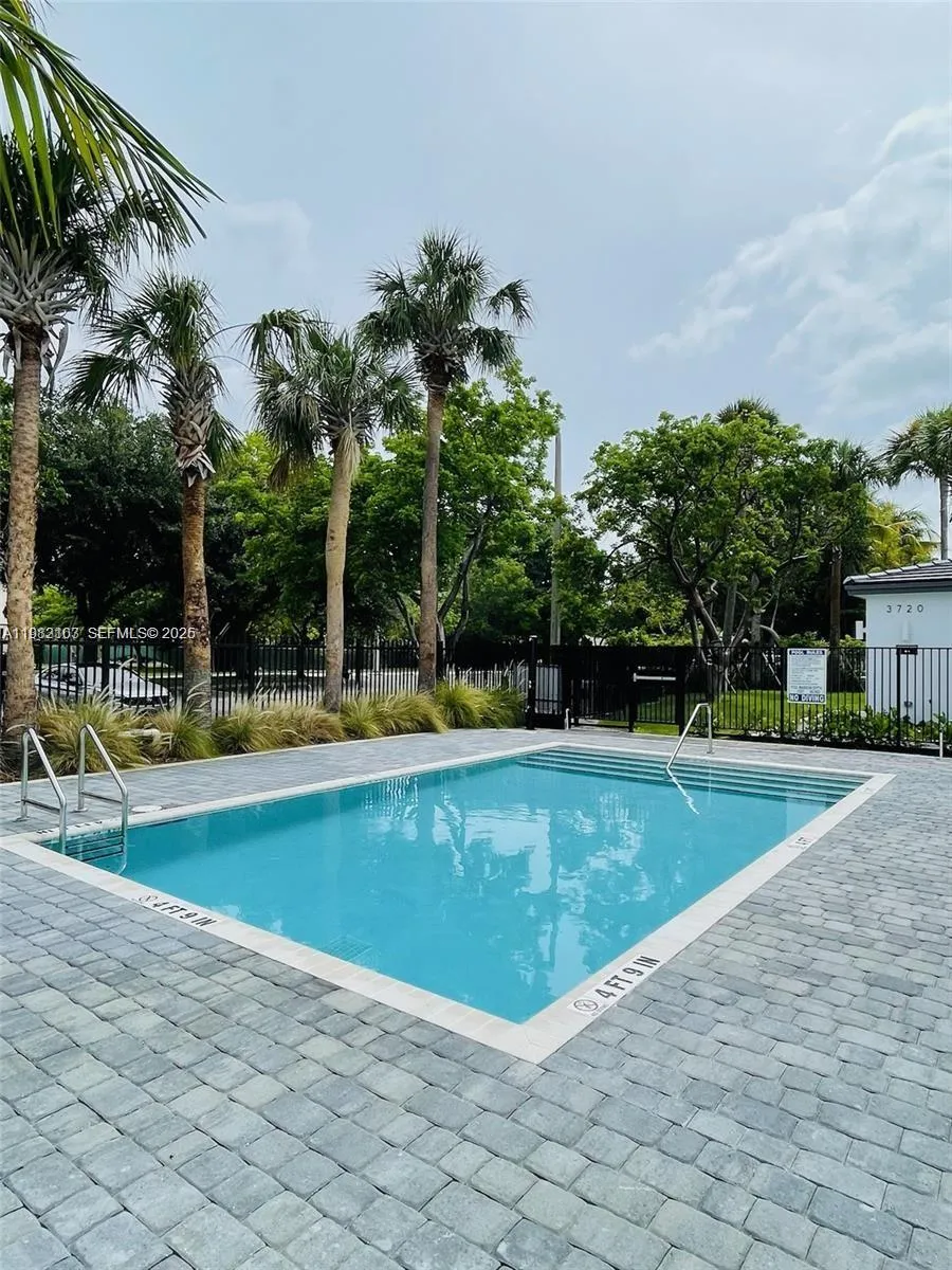 5000 SW 37th St Pembroke Park, FL 33023