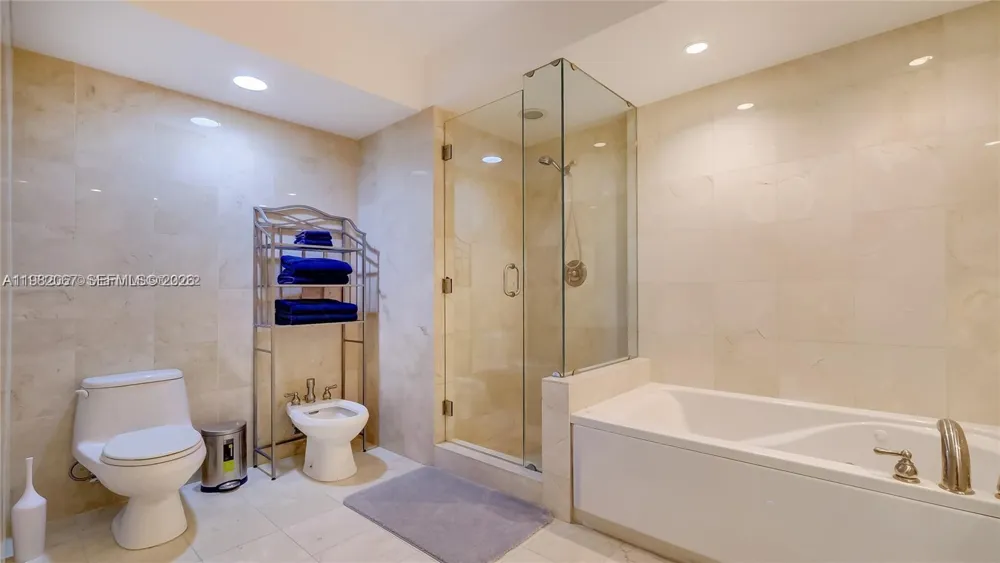 6365 Collins Ave #3802 Miami Beach, FL 33141