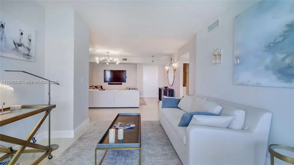 6365 Collins Ave #3802 Miami Beach, FL 33141
