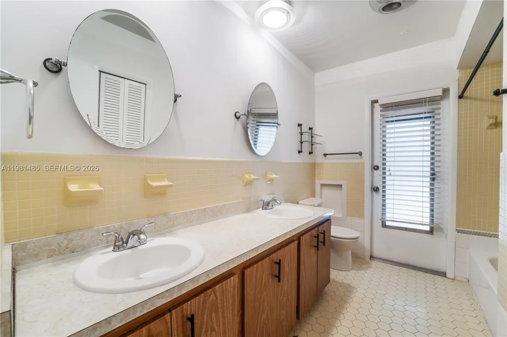 7970 SW 146th St Palmetto Bay, FL 33158