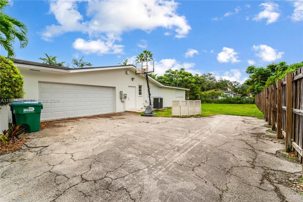 7970 SW 146th St Palmetto Bay, FL 33158