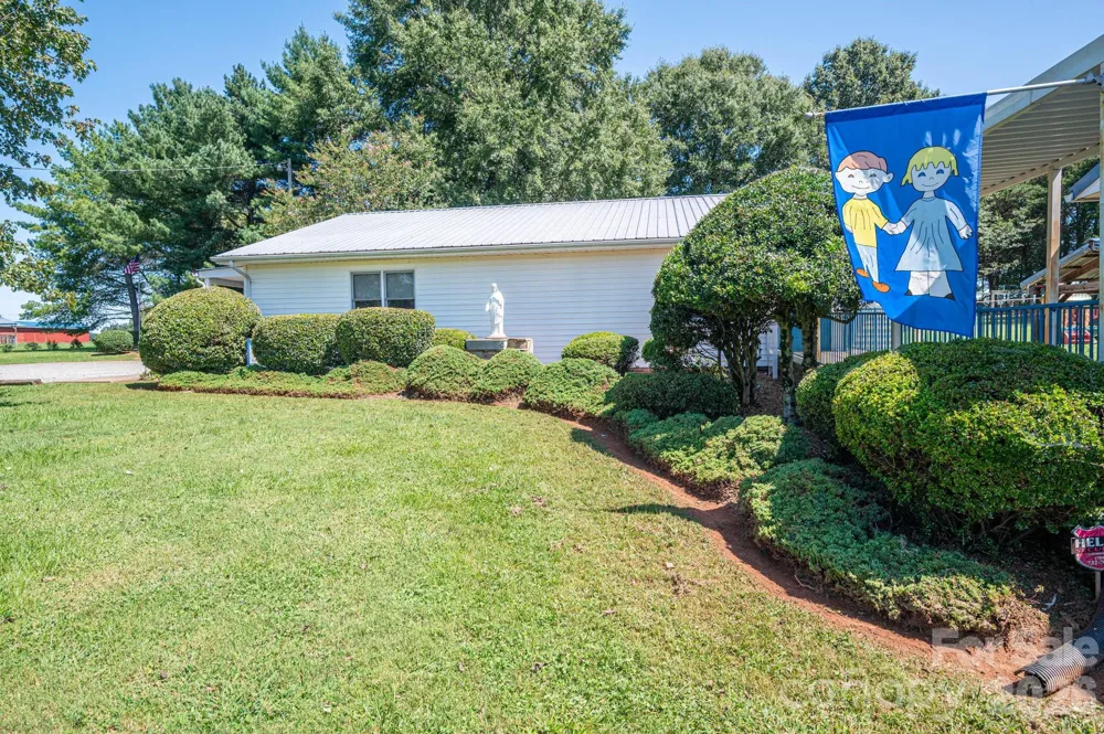 2482 June Bug Road Vale, NC 28168