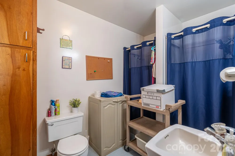 2482 June Bug Road Vale, NC 28168
