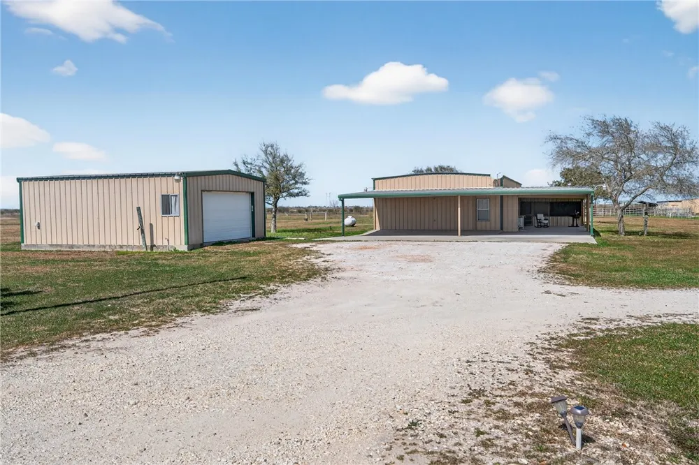 125 Rooke Road Woodsboro, TX 78393