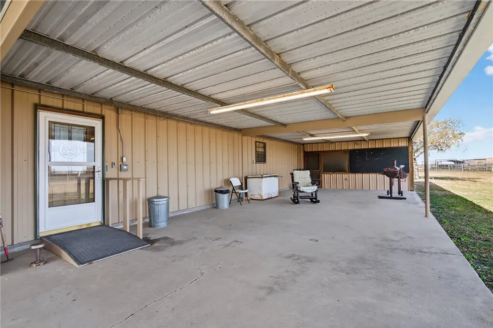 125 Rooke Road Woodsboro, TX 78393