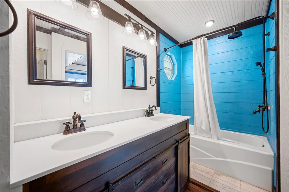 314 Cape Velero Drive Rockport, TX 78382