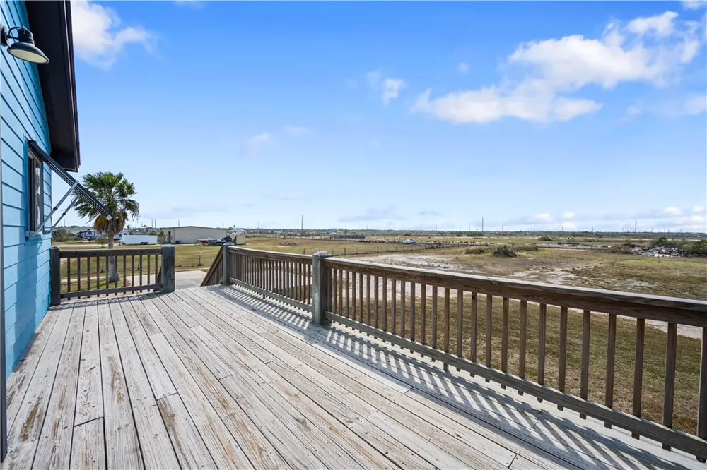 314 Cape Velero Drive Rockport, TX 78382