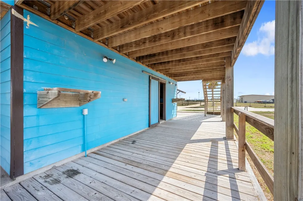 314 Cape Velero Drive Rockport, TX 78382