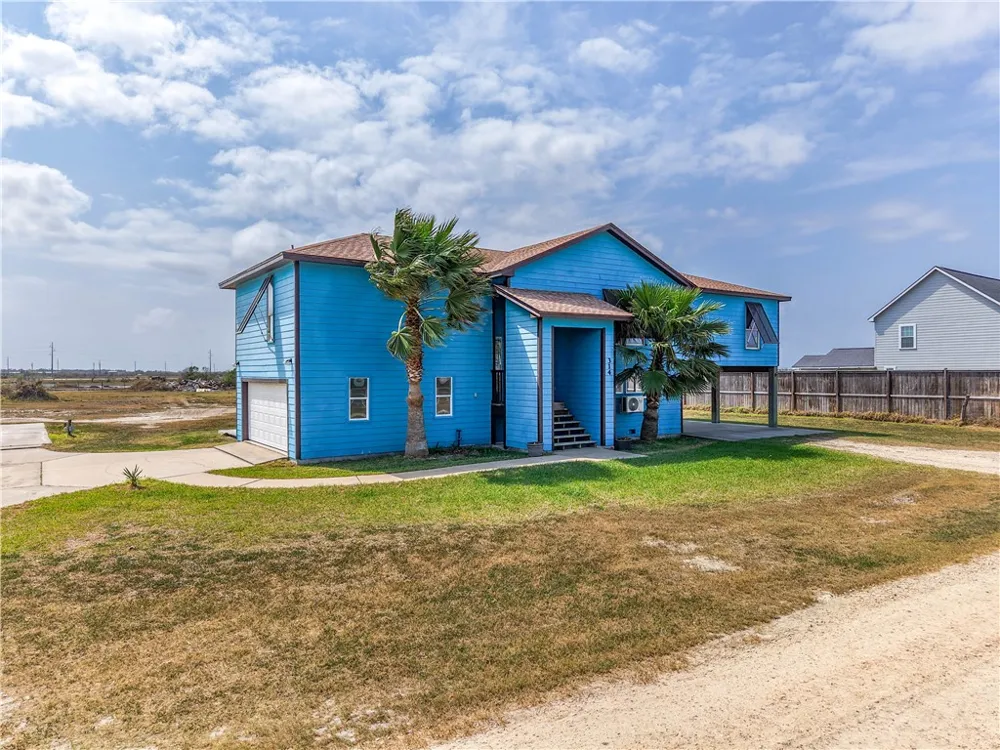 314 Cape Velero Drive Rockport, TX 78382