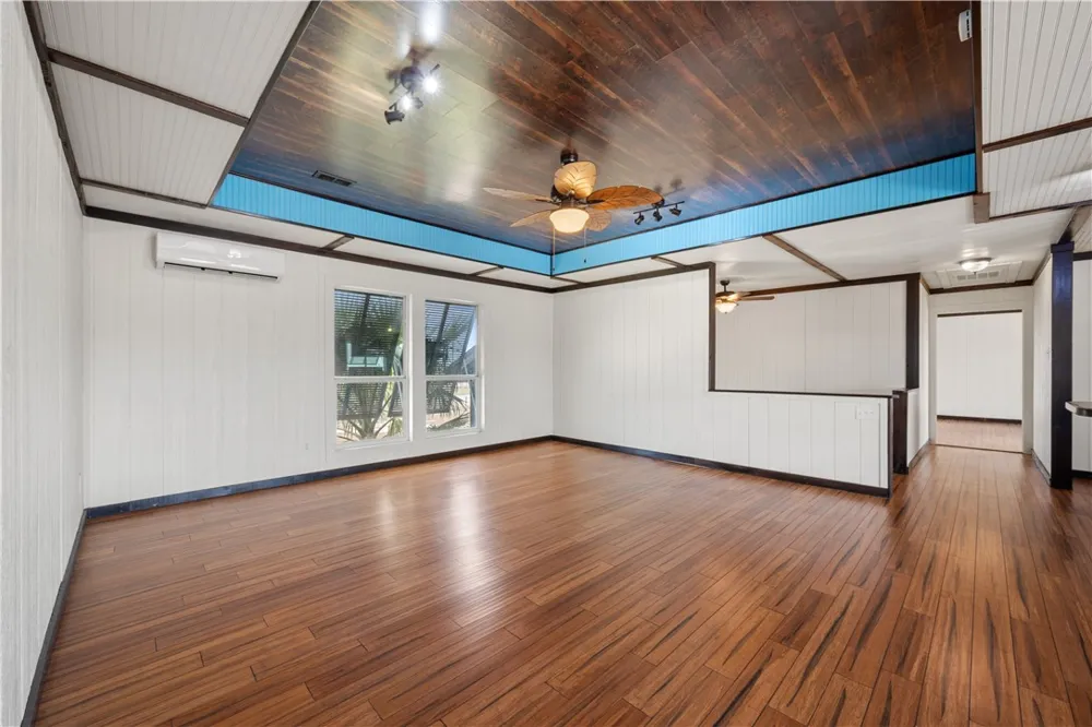 314 Cape Velero Drive Rockport, TX 78382
