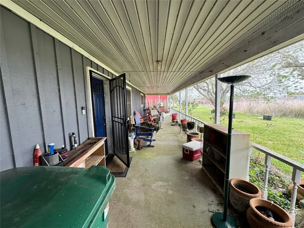 350 Quail Meadow Seadrift, TX 77983